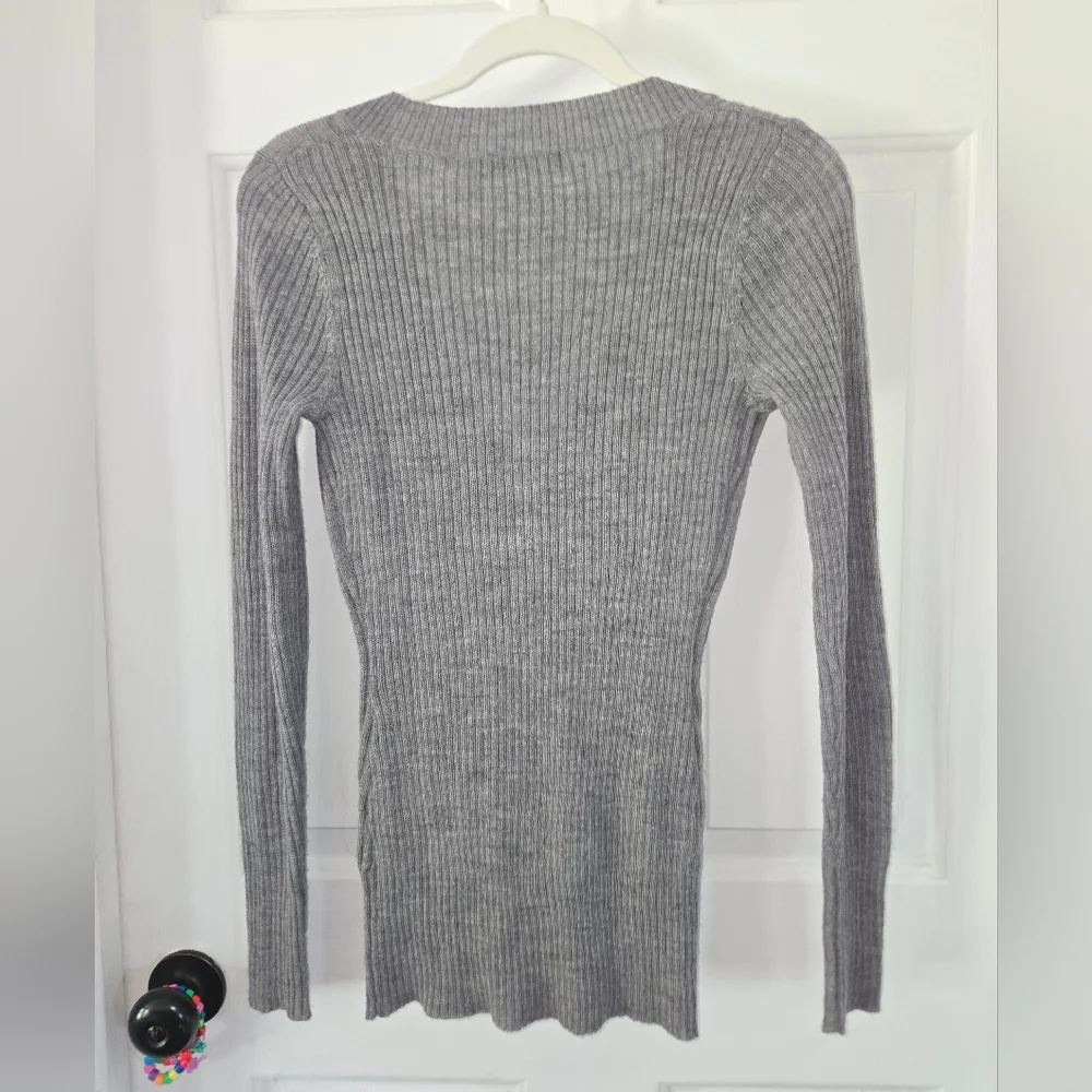 The Limited Gray V-Neck Casual Knit Sweater - Picture 3 of 7